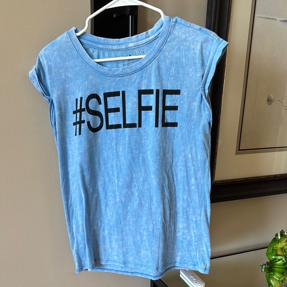 Fifth Sun Blue #SELFIE Tee Medium - Picture 1 of 3